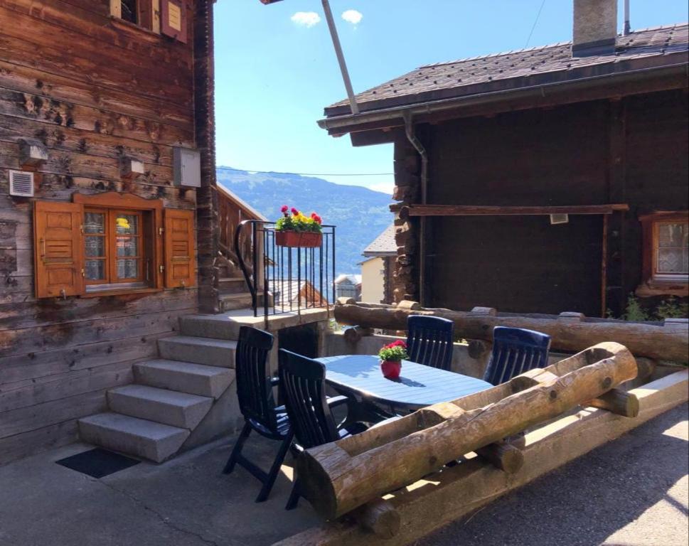 Appartement "Le Ver Luisant" A Saint-Martin, Val D'Herens, Valais Exterior photo