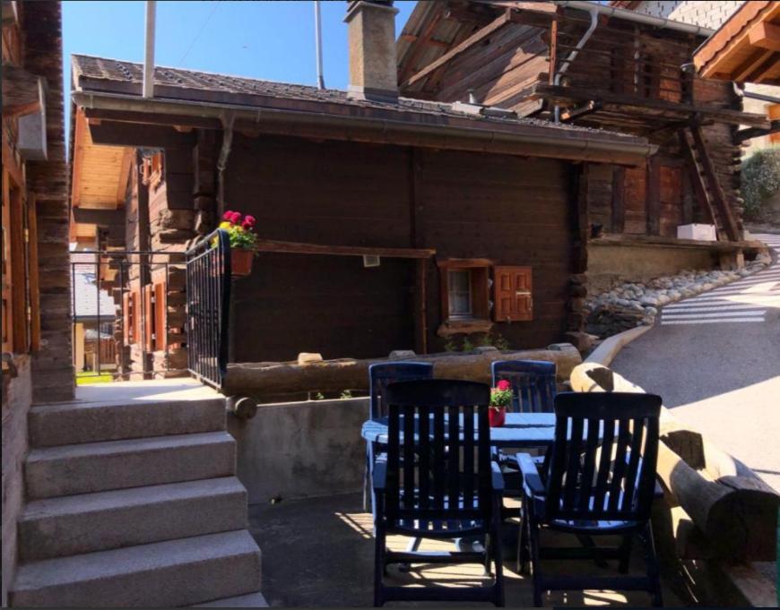 Appartement "Le Ver Luisant" A Saint-Martin, Val D'Herens, Valais Exterior photo